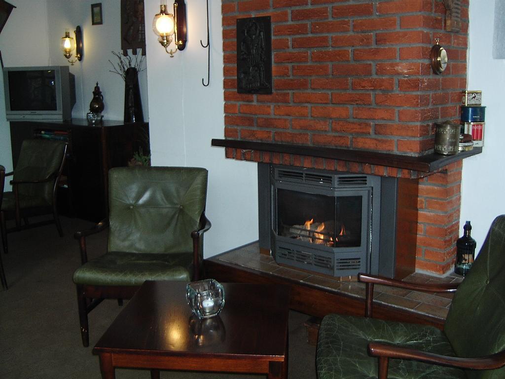 H.R. Jachtlust Hotel Steenbergen  Exterior photo